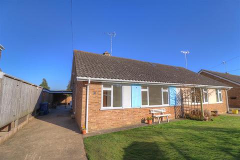 2 bedroom bungalow to rent, Crispin Close, Winchcombe