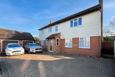 Willowside Casey Lane, Tillingham, Southminster, CM0 7TD
