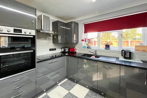 Willowside Casey Lane, Tillingham, Southminster, CM0 7TD