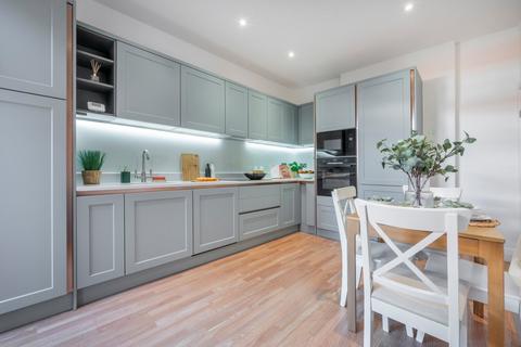 3 bedroom flat for sale, Canfield Place, South Hampstead, London