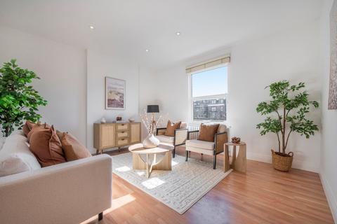 3 bedroom flat for sale, Canfield Place, South Hampstead, London