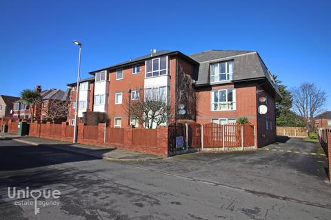 2 bedroom apartment for sale, Somerset Court,  Blackpool, FY1