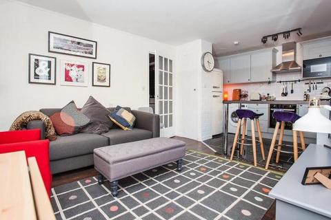 1 bedroom flat for sale, Neville Close, London, SE15