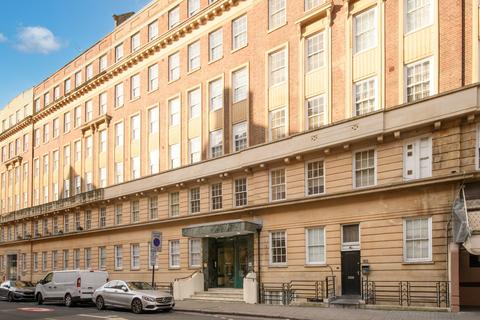 3 bedroom flat for sale, Westchester House, 70-86 Seymour Street, London