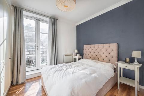 1 bedroom flat for sale, Moore Court, Anderson Square, London