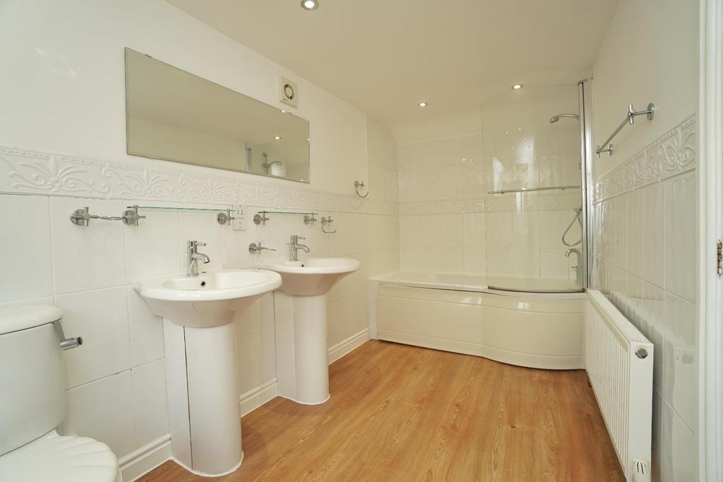 Ensuite Bathroom