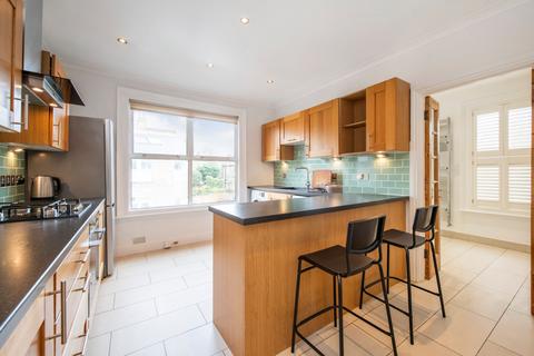 2 bedroom maisonette for sale, Moor Mead Road, St Margaret's, Twickenham