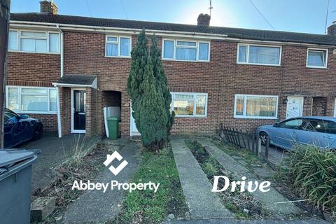 2 bedroom terraced house to rent, Dallow Road, Luton, LU1