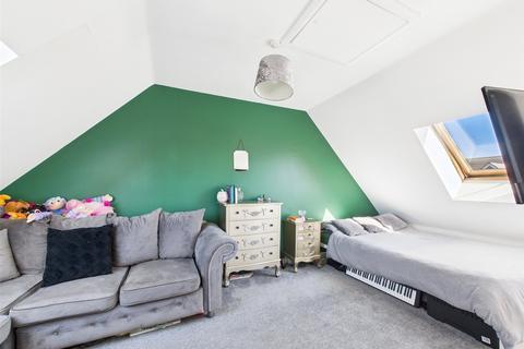 15 Atkyns Drive, Tuffley, Gloucester, GL4 0XY