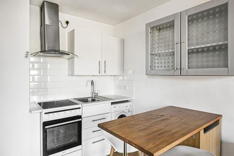 1 bedroom flat for sale, Latimer Road, Wimbledon, SW19