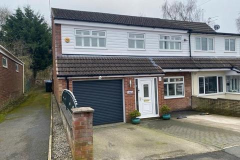 4 bedroom semi-detached house for sale, 44 Hereford Way, Middleton