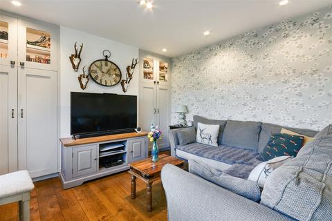 6 Saltash Close, Cheam, Sutton, SM1 2JL