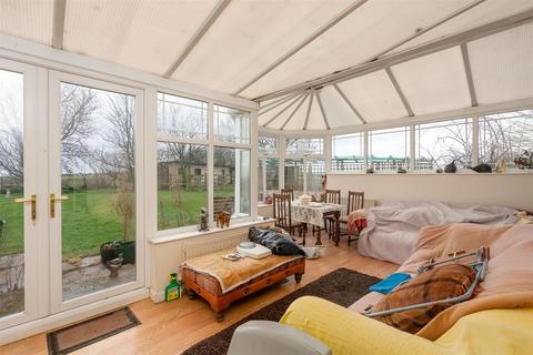 The Glen North Leys Road, Hollym, Withernsea, HU19 2QN