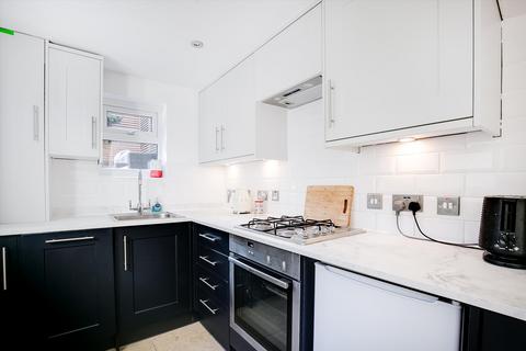 1 bedroom flat to rent, St Peter's Terrace, Fulham, London, SW6