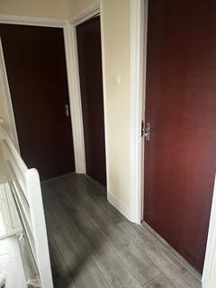 3 bedroom end of terrace house to rent, Wheatfield Road, Luton LU4