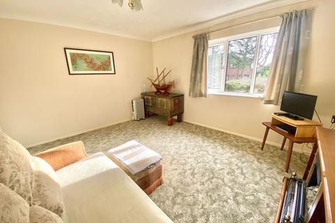 2 bedroom ground floor flat for sale, Highlands Road, Fareham PO15