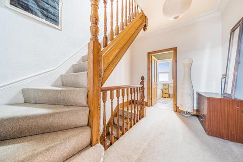 21 Roundhay View, Leeds, LS8 4DX