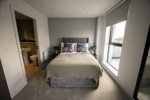 1 bedroom flat for sale, at Merchant's Wharf, B2M Merchants Wharf M5