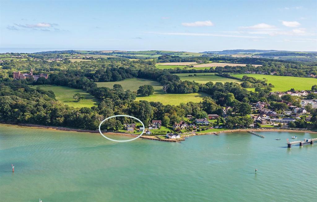 fishbourne-isle-of-wight-3-bed-house-for-sale-1-175-000