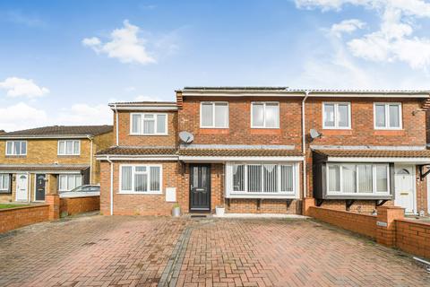 5 bedroom semi-detached house for sale, Conway Road, Calcot, Reading