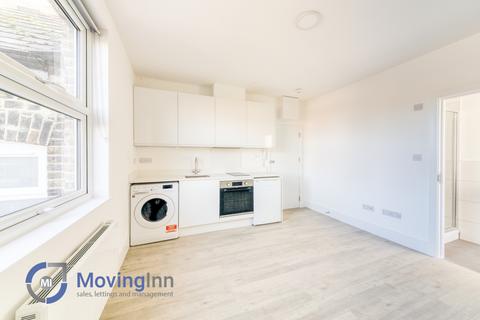 Studio to rent, German's Road, Forest Hill, SE23