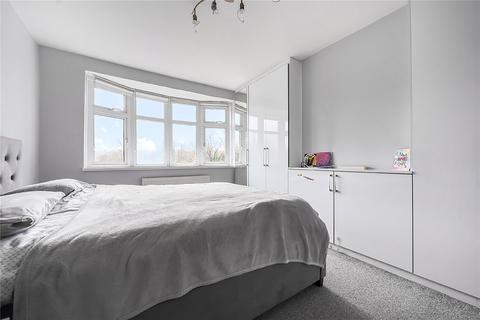 3 bedroom end of terrace house for sale, Dollis Brook Walk, Barnet, Hertfordshire, EN5