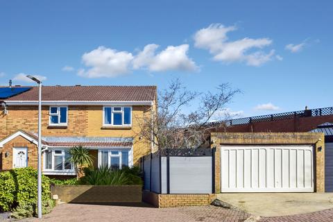 4 bedroom semi-detached house for sale, Wittersham Close, Walderslade, Chatham, ME5