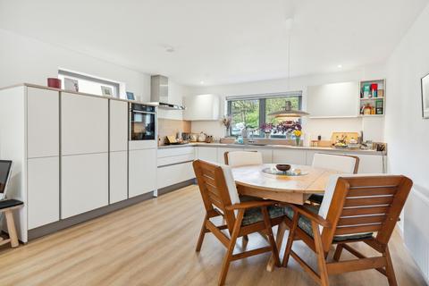 Flat 2 Kestrel House Perth Road, Birnam, Dunkeld, PH8 0AA