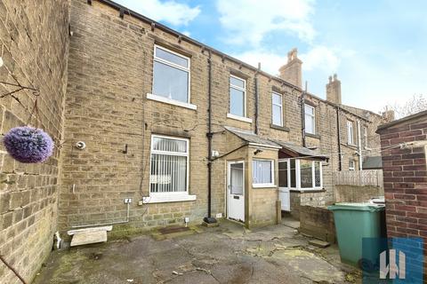 2 bedroom terraced house to rent, Blackmoorfoot Road, Crosland Moor, Huddersfield, HD4