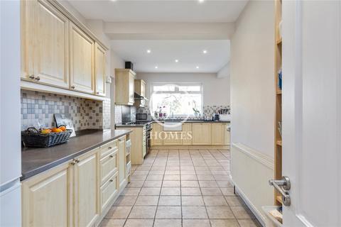 3 bedroom semi-detached house for sale, Meadow Drive, London, NW4