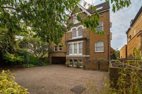 Flat G, 12 Sutherland Road, London, W13 0DT