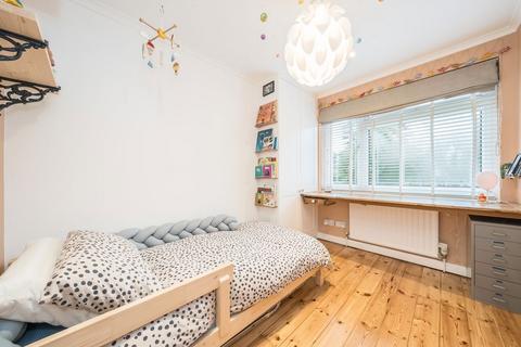 8 Cole Road, Twickenham, TW1 1EZ