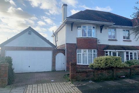 4 bedroom semi-detached house to rent, Cranmer Avenue, Hove BN3