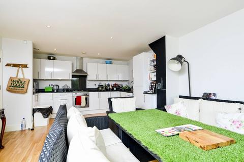 2 bedroom flat for sale, Bankwell Road, Lewisham, London, SE13