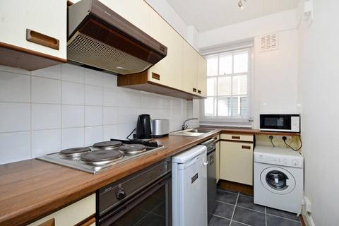 Studio to rent, Gloucester Place, Marylebone, London, NW1