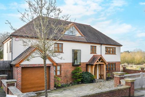 5 bedroom detached house for sale, Honeypot Lane, Brentwood, CM14