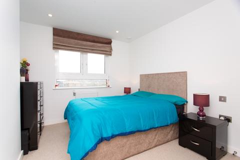 2 bedroom flat to rent, Cornmill House, 4 Wharf Street, Deptford, London, SE8