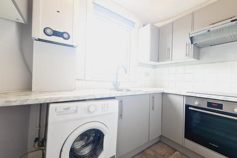 1 bedroom flat to rent, Winchester Road, London