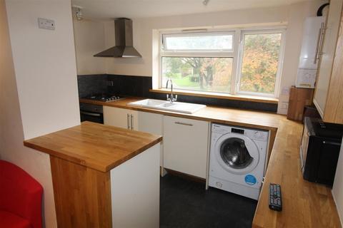 3 bedroom flat to rent, Binswood Street, Leamington Spa CV32