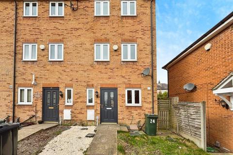 24 Cameron Grove, Eccleshill, Bradford, BD2 3DG