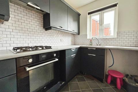 24 Cameron Grove, Eccleshill, Bradford, BD2 3DG