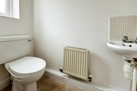 24 Cameron Grove, Eccleshill, Bradford, BD2 3DG