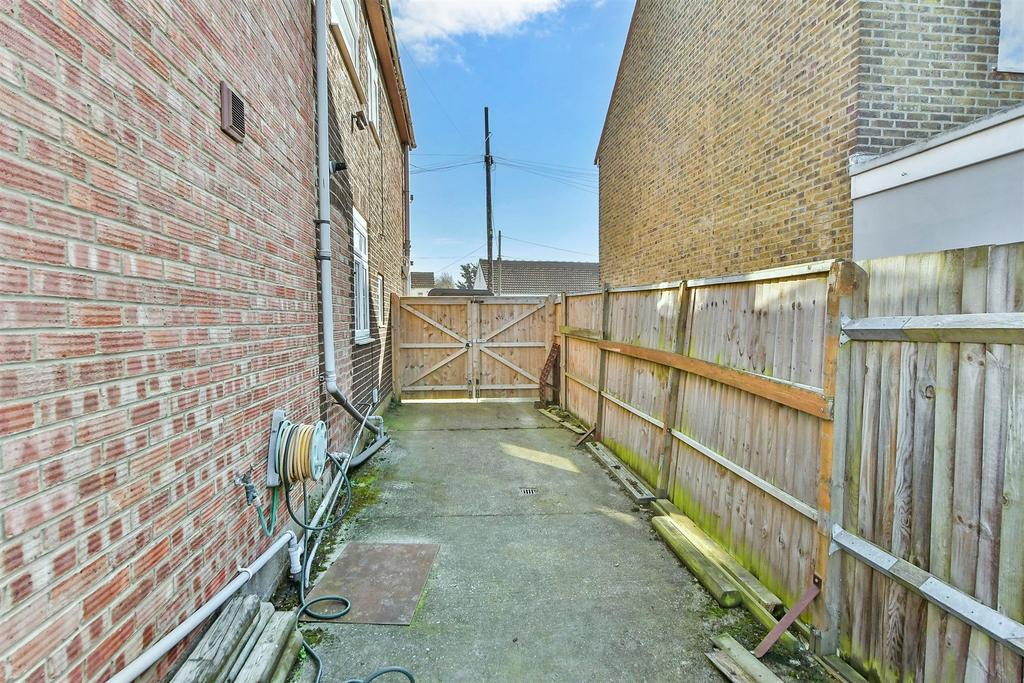 Driveway/Parking