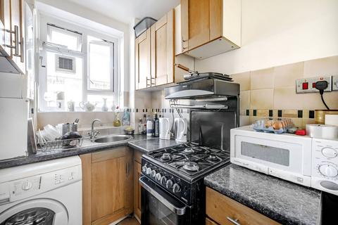 3 bedroom flat for sale, Robert Owen House, Bishop's Park, London, SW6
