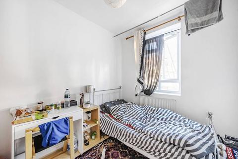 3 bedroom flat for sale, Robert Owen House, Bishop's Park, London, SW6