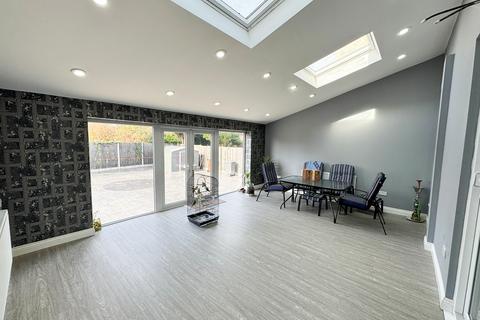 32 Cemetery Road, Denton, Manchester, M34 6ER