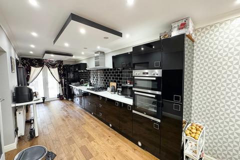 32 Cemetery Road, Denton, Manchester, M34 6ER