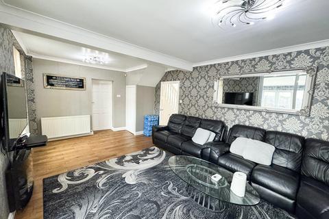 32 Cemetery Road, Denton, Manchester, M34 6ER