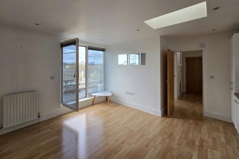 1 bedroom flat for sale, Flat 29 Osier Court, Osier Street, Mile End, London, E1 4AP