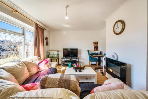 2 bedroom maisonette for sale, Aylesbury,  Buckinghamshire,  HP20